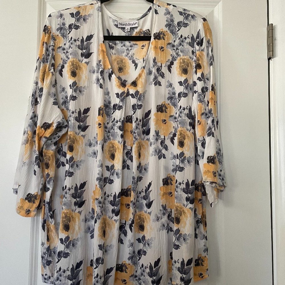 Women's Floral Top